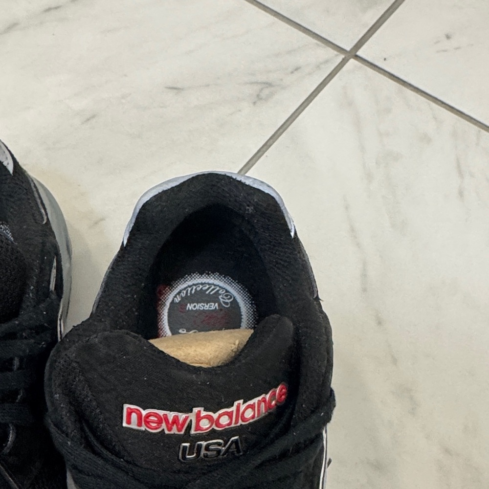 NEW BALANCE Made in USA 990 V4 Sneakers - Picture 7 of 8